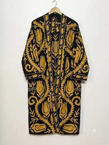 Bata Kimono Bordada Suzani Hecha a Mano, Ligera, Estilo Boho, para Usar como Cubrecamisola, Chaqueta Larga de Invierno, Prenda Casual para Combinar en Capas - Product Image 4