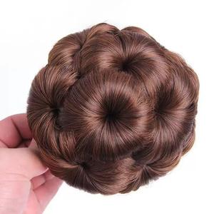 <span class=keywords><strong>Blonde</strong></span> Noir Couleur Cheveux <span class=keywords><strong>Chignon</strong></span> Pièces En Plastique Titulaire Mode Cheveux Avec Clips <span class=keywords><strong>Chignon</strong></span> Messy Bun Extensions De Cheveux - Product Image 2