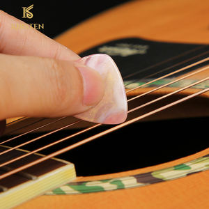 ملحقات جيتار عالية الجودة، ملاقط جيتار من الراتنج الملون غير القابل للانزلاق وغير قابلة للتشوه بسماكة 2 مم - Product Image 3