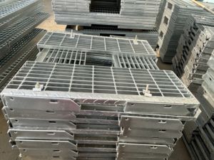 Escalier extérieur en acier <span class=keywords><strong>Caillebotis</strong></span> en métal galvanisé Marches en acier Échelles Escalier en acier <span class=keywords><strong>Caillebotis</strong></span> en acier - Product Image 3