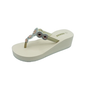 Sandalias de <span class=keywords><strong>playa</strong></span> ligeras <span class=keywords><strong>con</strong></span> aumento de talón de EVA para mujer, <span class=keywords><strong>chanclas</strong></span> de cuña <span class=keywords><strong>con</strong></span> diamantes de imitación para zapatillas - Product Image 4