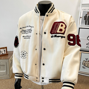 Veste universitaire noire pour homme avec logo brodé et motifs de patchs, coupe classique, style décontracté, pour l'automne - Product Image 2