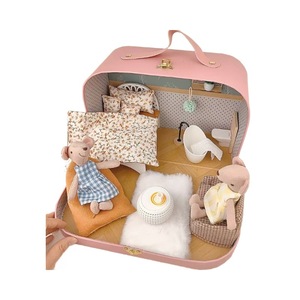 Set <span class=keywords><strong>de</strong></span> Juego Familiar <span class=keywords><strong>de</strong></span> <span class=keywords><strong>Casa</strong></span> <span class=keywords><strong>de</strong></span> Muñecas - Modelo Detallado en Miniatura 1:6 Escena <span class=keywords><strong>de</strong></span> Mini Habitación - Caja <span class=keywords><strong>de</strong></span> Regalo para el Día del Niño del 1 <span class=keywords><strong>de</strong></span> Junio - Product Image 4