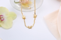 Collier en acier inoxydable de clavicule papillon chaîne de serpent plaqué or Style de mode pendentif de pistolet en plastique de cuivre colliers élégants
