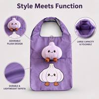 Op maat gemaakte pluche sleutelhanger met opvouwbare tas OEM herbruikbare boodschappentas promotioneel cadeau pluche tasbedel met opvouwbare tas