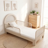 Cama Infantil de Madera Maciza de Estilo Escandinavo con Cabecera Tapizada y Barandillas de Seguridad, Muebles para Guardería