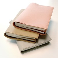 Protège-cahier et agenda promotionnel en cuir PU imperméable à motif dessin animé YY avec support de bloc-notes amovible (Multifonction 33,5x23,8cm Noir/Beige)