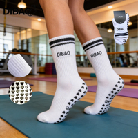 Chaussettes de Pilates personnalisées antidérapantes, broderie blanche avec logo, chaussettes de sport