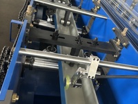 Petit pain d'acier inoxydable de gouttière à grande vitesse formant la machine Industries de tuile de toit utilisées Système de contrôle de PLC Composants de roulement
