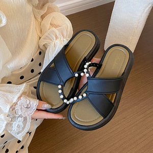 Fashionable Versatile Soft Soled Beach Shoes For Outerwear Paired With Casual Flat Slippers For Women - Product Image 6