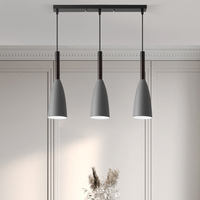 Lustre de restaurant nordique au design le plus populaire Lampes suspendues Personnalisées en fer Îlot de cuisine Lustre moderne Lampes de salle à manger