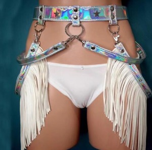 Vente en gros PU cuir érotique jarretelles ensemble sexy femmes corps harnais jarretière soutien-gorge string ceinture avec longue gland mariages fêtes - Product Image 4
