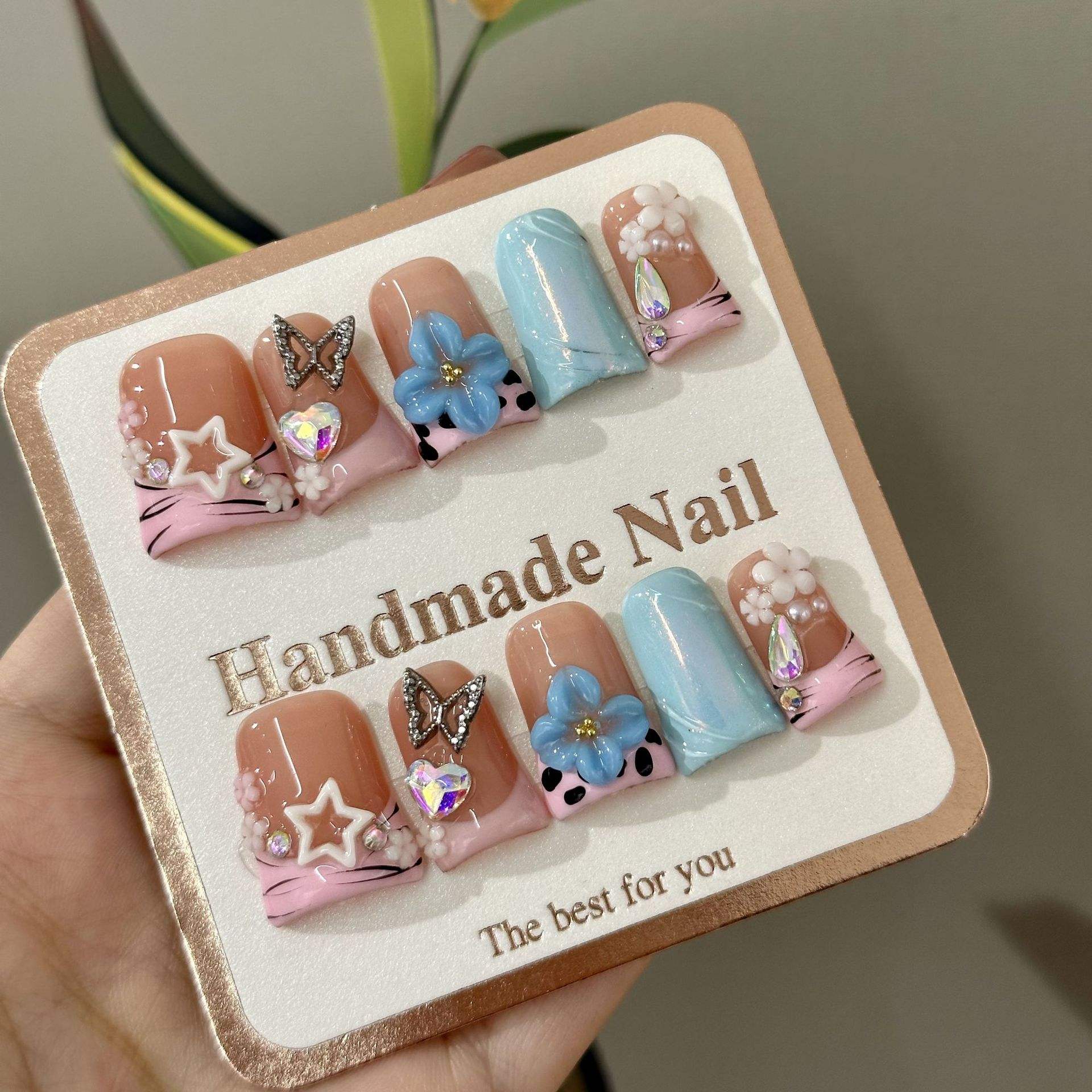 Hot Sale Wholesale 10pcs Handmade Pink French Manicure 3D Carved Flowers Design Duckbill Handmade Sweet Cool Press on Nails