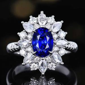 Bague en saphir bleu royal naturel du Sri Lanka SGARIT, taille ovale 3,08 ct, or 18 carats avec 45 gros diamants pour femmes - Product Image 1