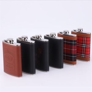Cadeaux de fête de mariage 6oz 7oz Flacon à liqueur en acier inoxydable enveloppé de cuir PU <span class=keywords><strong>personnalisé</strong></span> pour whisky vin <span class=keywords><strong>alcool</strong></span> Conteneur de poche pour <span class=keywords><strong>alcool</strong></span> - Product Image 2
