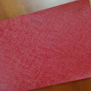 Papel de Cuero Sintético Brillante Rojo Vibrante de 120 g/m², Multitextura, con Relieve Personalizado, para Cajas de Joyería y Embalaje de Regalos - Product Image 5