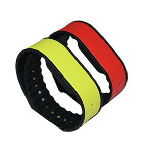 Bracelet NFC en silicone, bande RFID étanche, ronde et fermée, personnalisable avec logo en creux, pour le partage sur les réseaux sociaux - Product Image 3