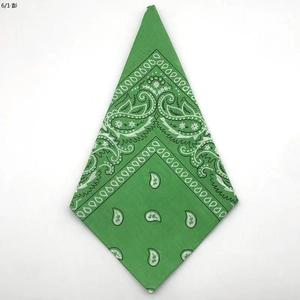 <span class=keywords><strong>Bandana</strong></span> personalizzata stampata senza minimo multicolore 22 ''x 22'' <span class=keywords><strong>Bandana</strong></span> di cotone per donne e uomini Multi-purpose sciarpa per capelli protettiva - Product Image 3