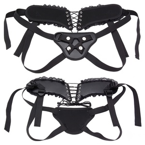 Ceinture réglable en nylon souple et similicuir vegan avec 2 anneaux en O de différentes tailles pour jeux vaginaux et anaux pour couples lesbiens et gays - Product Image 1
