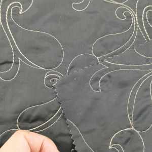 <span class=keywords><strong>Tissu</strong></span> <span class=keywords><strong>matelassé</strong></span> <span class=keywords><strong>double</strong></span> <span class=keywords><strong>face</strong></span> MQ Shaoxing Moquan en taffetas 190T 100% polyester sur fil jaune clair <span class=keywords><strong>pour</strong></span> sacs et vestes - Product Image 2