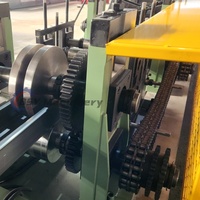 Machine de formage à froid entièrement automatique PLC hydraulique pour profilés en acier C de haute précision avec dérouleur