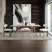 Chaise de salle à manger en bois massif de style minimaliste et luxueux, en peluche beige clair, confortable et agréable au toucher.