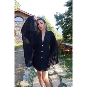 Robe veste en satin noir avec manches plissées - Noir - Product Image 4
