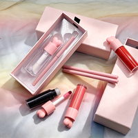 Set Lip Gloss dan Lip Liner Label Pribadi Kustom 2 in 1 Lipstik Cair Matte Tahan Air Lipgloss Berkilau Perlengkapan Rias Bibir