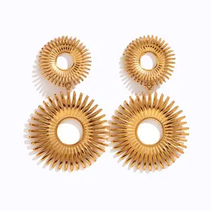 Orecchini 2024 gioielli moda 18K oro placcato in acciaio inox acciaio inossidabile vuoto girasole orecchini pendenti per donna