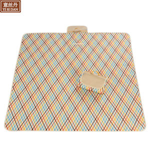 Esterilla de Picnic Yi Si Dan, Tela Oxford 600D, Impermeable, Rectangular, para Exteriores, Portátil, Resistente a la Humedad, Plegable - Product Image 3
