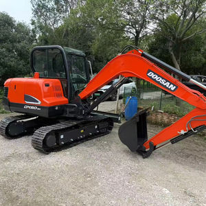 Excavadora pequeña Doosan DX60DH60 de 6 toneladas de segunda mano, adecuada para la construcción y la producción agrícola. - Product Image 1