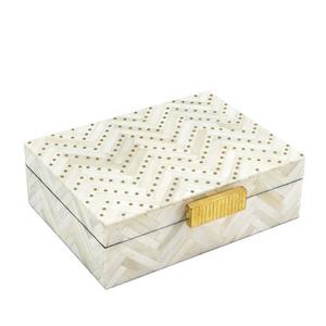 Boîte en bois, boîte en bois cloutée en laiton, articles ménagers, petites boîtes décoratives à pois et plateau assorti - Product Image 1