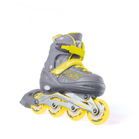Patins à roulettes en ligne réglables à quatre roues lumineuses RS – Chaussures de patinage d'extérieur abordables pour garçons, filles et enfants