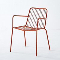 Fauteuil de patio en fil métallique moderne, confortable, portable, économique, avec dossier en fil et pieds coniques fins, pour extérieur, plage, terrasse et loisirs
