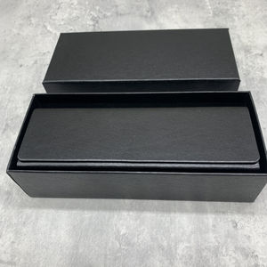 Funda de gafas rectangulares de diseñador de moda, caja cuadrada de gafas de sol de cuero Pu hechas a mano con logotipo personalizado de alta calidad - Product Image 2