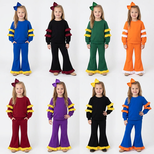 Ensemble 2 pièces personnalisable pour petites filles : haut uni à volants à manches longues et pantalon patte d'éléphant - Product Image 1