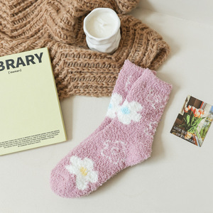 Özel Logo moda kış vizon kadife kürklü kazık çorap peluş kalınlaşmış sıcak uyku kat rahat Polyester çorap - Product Image 3