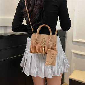 Nuova Borsa a Tracolla Retrò Casual, Design Trendy e Semplice, Piccola Borsa Quadrata da Donna con Motivo a <span class=keywords><strong>Coccodrillo</strong></span>. - Product Image 3