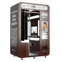 Cabina de Fotos Comercial DOLA con Cámara DSLR, Impresión Instantánea, Capacidad para 15 Personas, Diseño Interactivo, Wi-Fi y Bluetooth
