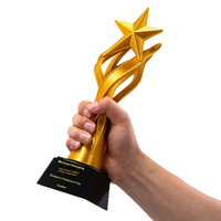 Nouveau trophée portable personnalisé gravé au laser, en résine rouge polie, hexagonal, rayé, pour cadeau promotionnel, thème sportif