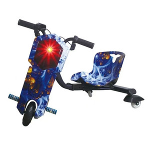 Trottinette électrique sans balais 36V 350W à 3 roues, tricycle de drift compact pour la conduite récréative en extérieur - Product Image 1
