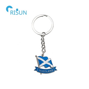 Porte-clés personnalisé en émail doux et en émail dur, drapeau de la fête nationale - Product Image 6
