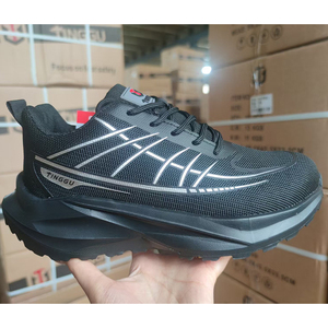 DSF1033 Zapatos Deportivos de Malla Transpirable Negros para Hombre, Zapatillas Ligeras Antideslizantes de Corte Bajo, Botas de Trabajo de Seguridad - Product Image 1