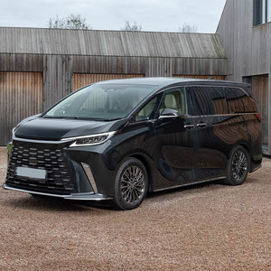 Véhicule utilitaire sport (VUS) hybride quatre places LM 500h Imperial World <span class=keywords><strong>2023</strong></span>, très demandé, pour service de chauffeur haut de gamme - Product Image 2