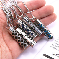 Nouveau Collier Pendentif Unisexe en Acier Inoxydable Balle Cylindrique pour Huile Essentielle Parfumée, Design Tendance et Élégant