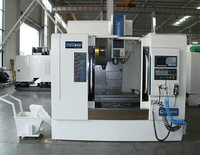 Machine de fraisage CNC VMC840 verticale 5 axes haute précision pour le tournage automatique de portes métalliques