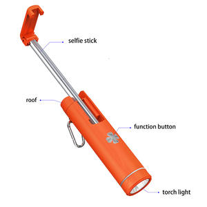 Altavoz Exterior Impermeable IPX7 con Palo para Selfies, Linterna, Iluminación LED RGB y Banco de Energía - Product Image 1