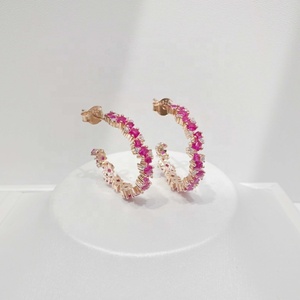 Pendientes de moda para mujer de latón con circonita de corte esmeralda, piedra colorida, lujo a precio mayorista, baratos, de oro de 14k y 18k, regalo para fiesta - Product Image 3