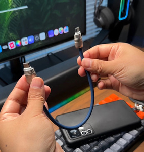 Cavo di Ricarica OEM ODM 60W da Tipo C a Tipo C con Cordino, Cavo Dati USB in Silicone Morbido - Product Image 3