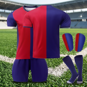 Vente en gros de maillots de football américain pour enfants et jeunes, en stock, avec logo et numéros imprimés numériquement, col en V, manches courtes, 100% coton - Product Image 2